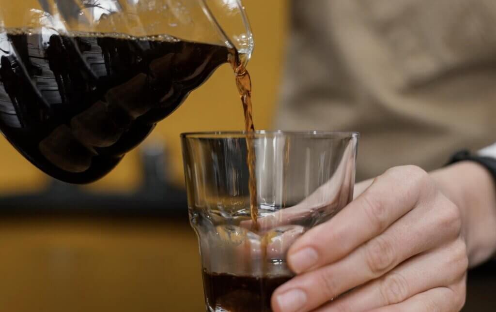 Put Hot Coffee In A Glass Cup